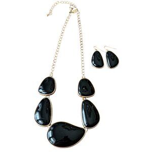 Vintage Chunky Bib Necklace & Earrings set